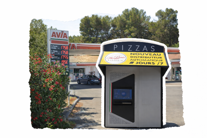 Distributeur de pizza automatique situé proche de la station Avia à Istres Distributeur automatique pizzéria Paris-Rome Istres